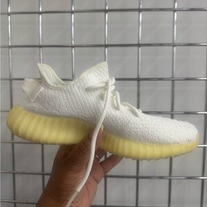 Adidas Yeezy boost 350 V2 white cream sneakers men’s size 5 US